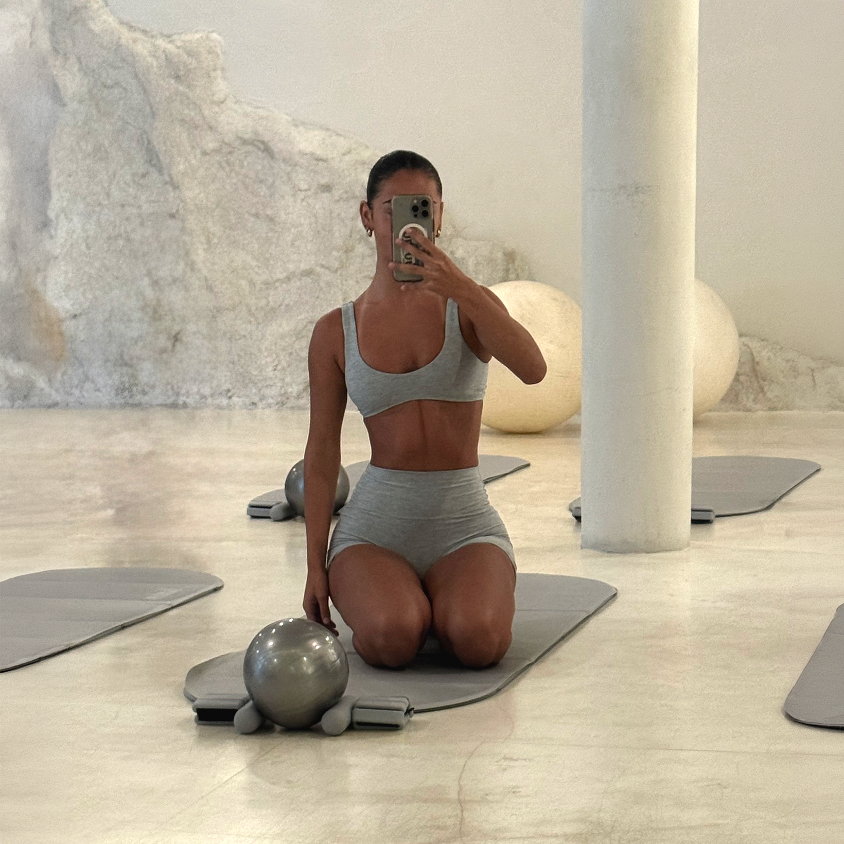 Delphine Crop | Marle Grey