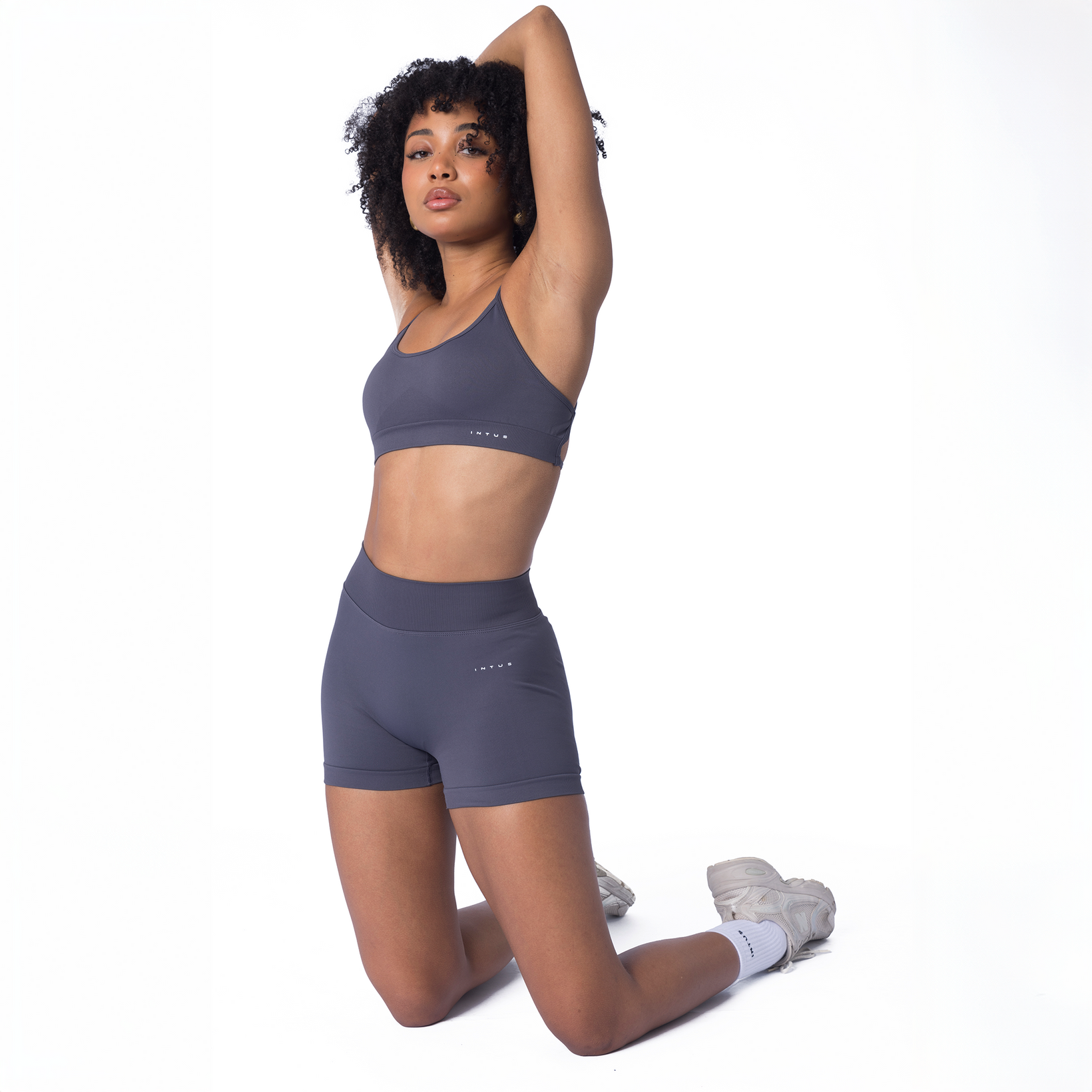 Verve Seamless Shorts | Graphite